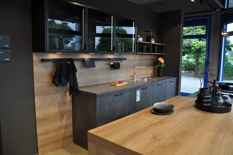 Leicht Ikono Neroton