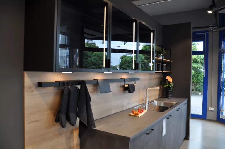 Leicht Ikono Neroton