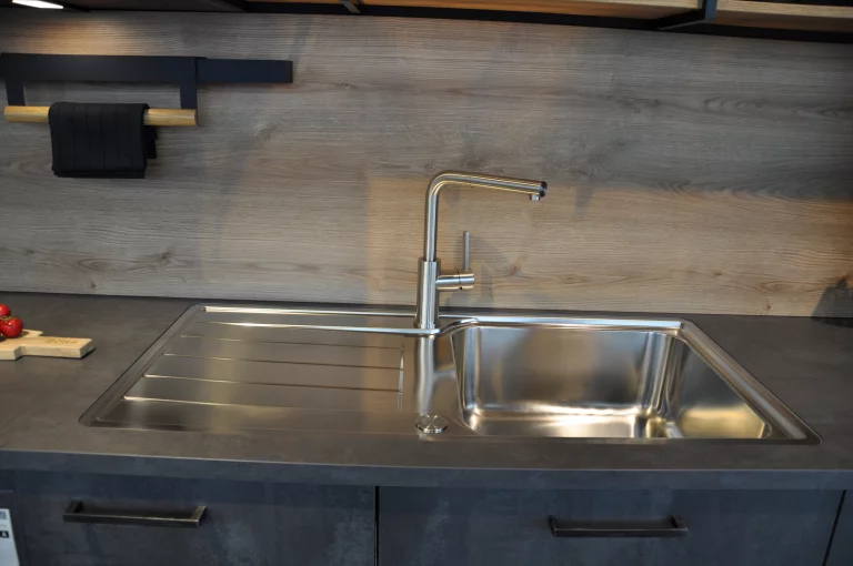 Leicht Ikono Neroton